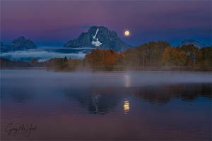 Gary Hart Photography: Autumn Moonset, Oxbow Bend, Grand Tetons