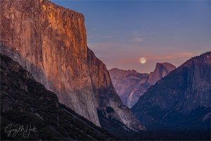 Gary Hart Photography: Magenta Moonrise, El Capitan and Half Dome from Tunnel View, Yosemite